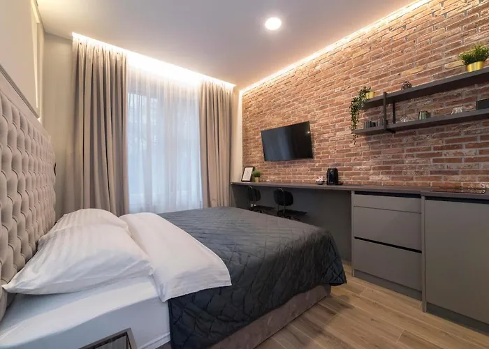 Imperial Apartment B